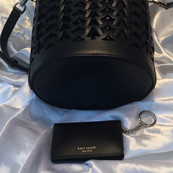 KATE SPADE DORIE BUCKET BAG - Picture 4 of 5